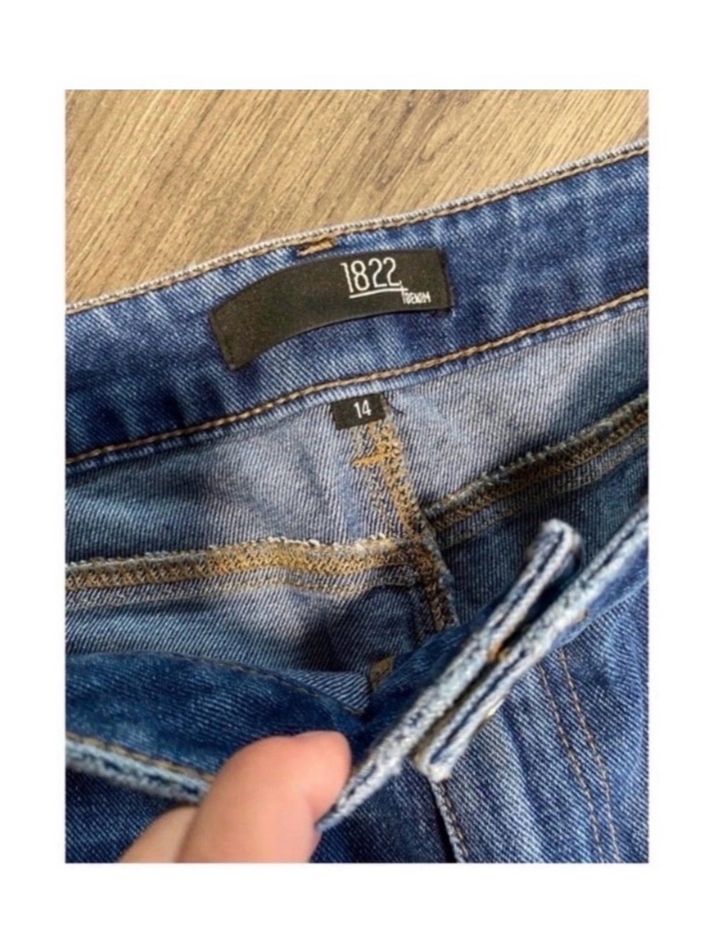 1822 DENIM RIPPED RELAXED STRAIGHT LEG JEANS - Picture 7 of 9